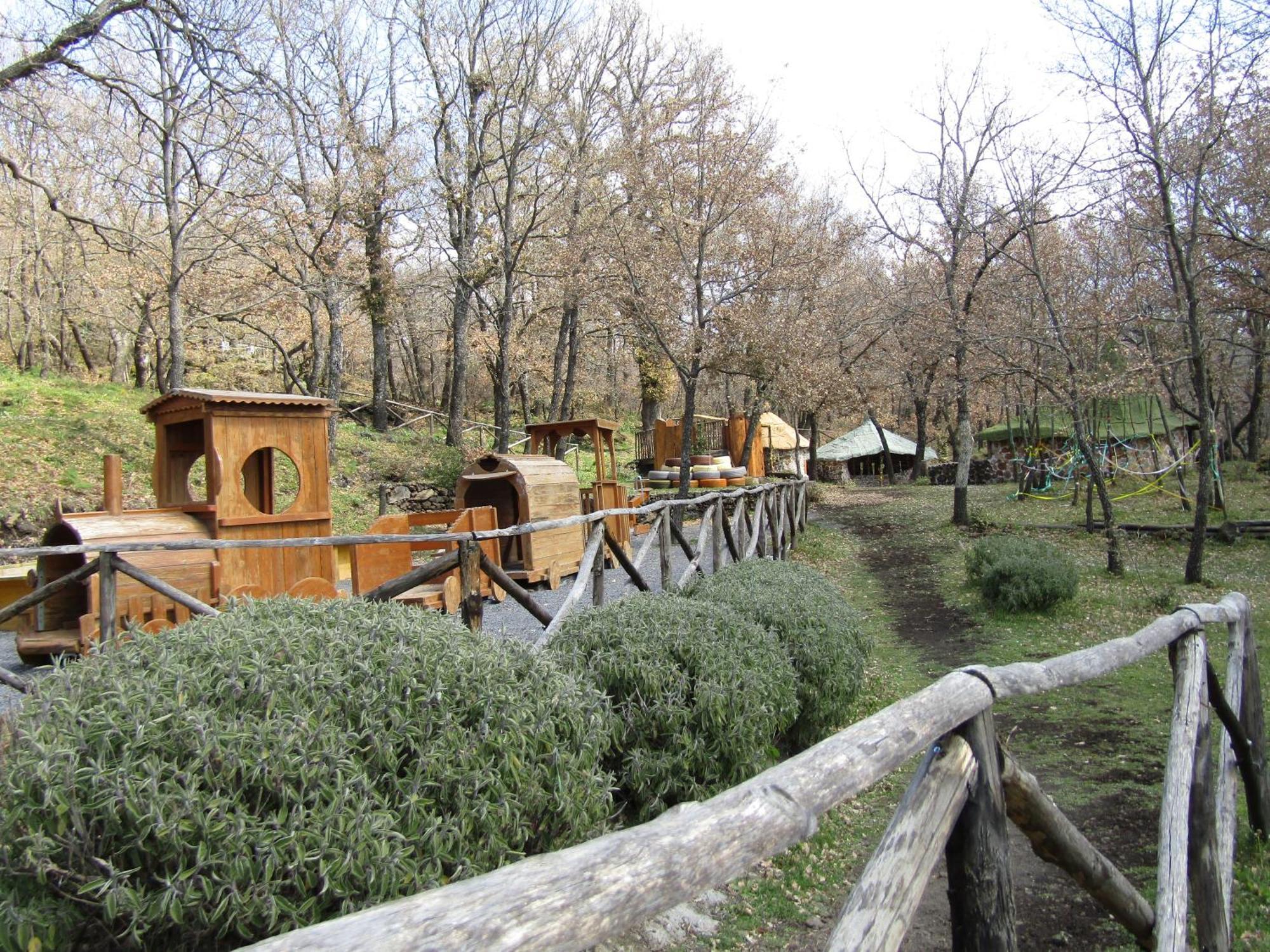 Boscoscuro Ragalna Exterior foto